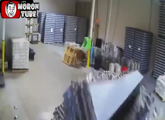 Video :The expression on his face upon realizing his enormous error